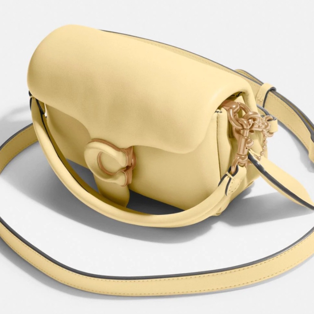 Coach pillow tabby 18 shoulder bag